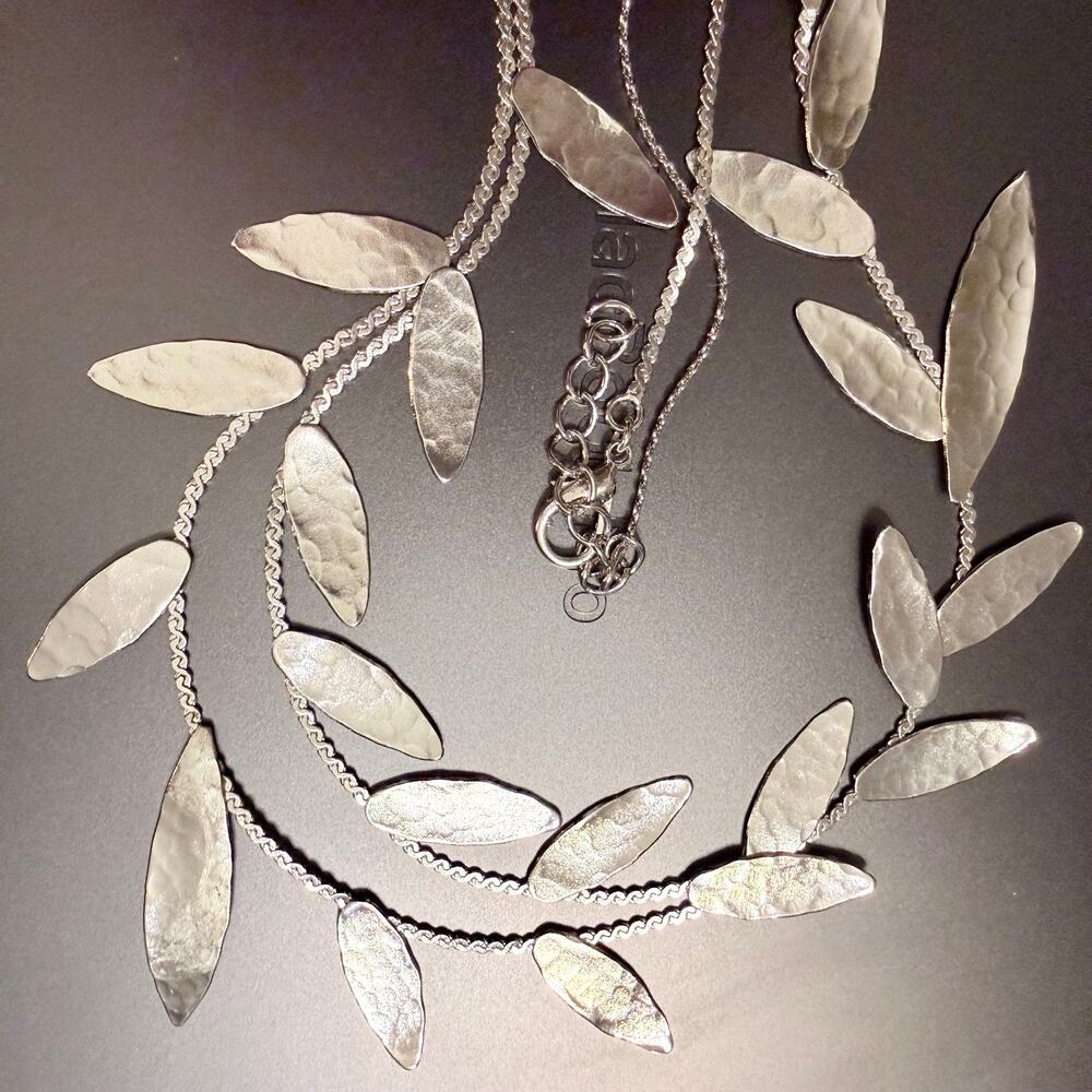 Don Joyelli Greek Handmade Hammered Phylion Leaf Necklace - Picture 5 of 7